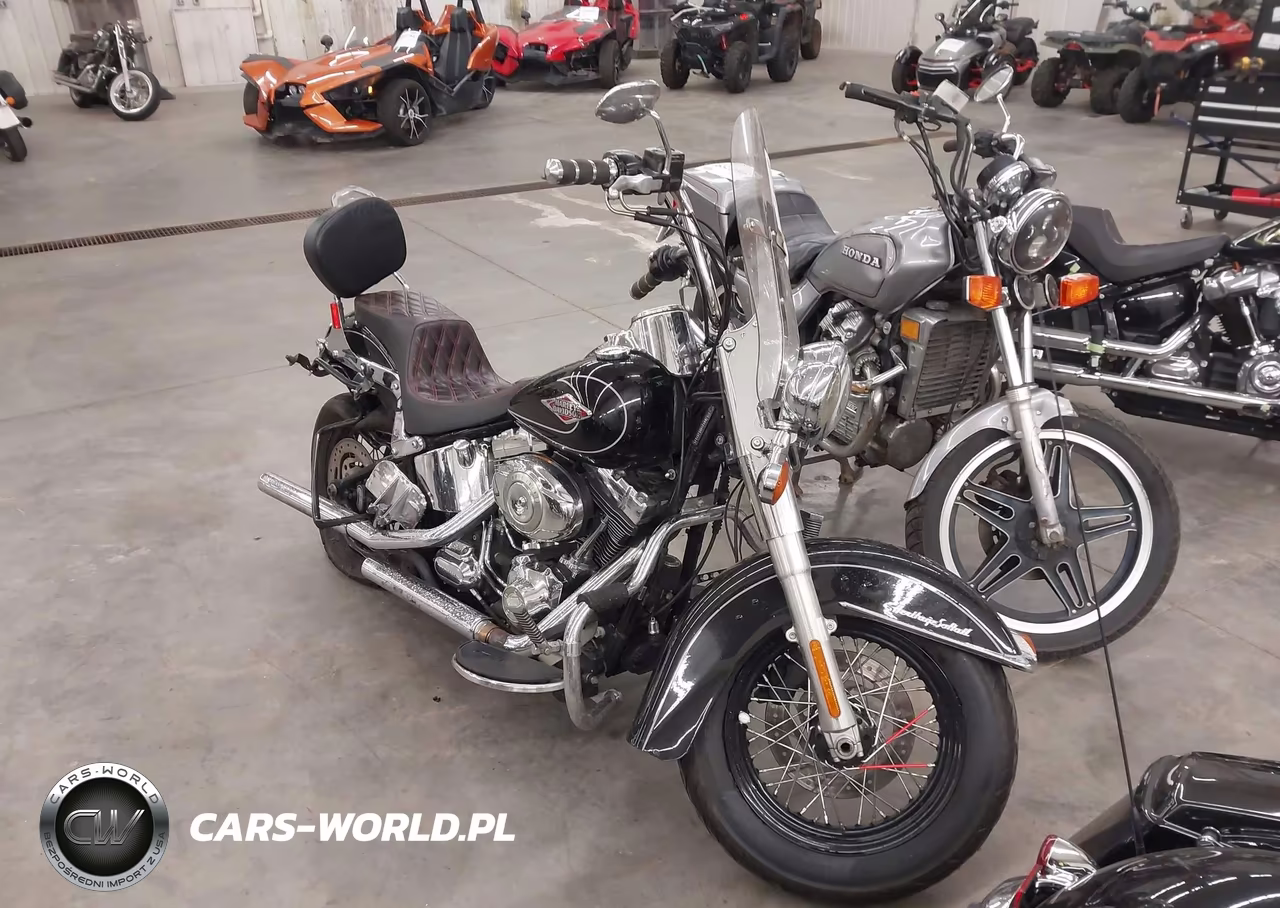 2011 Harley-Davidson Flstc VIN:1HD1BW515BB010581 - 1