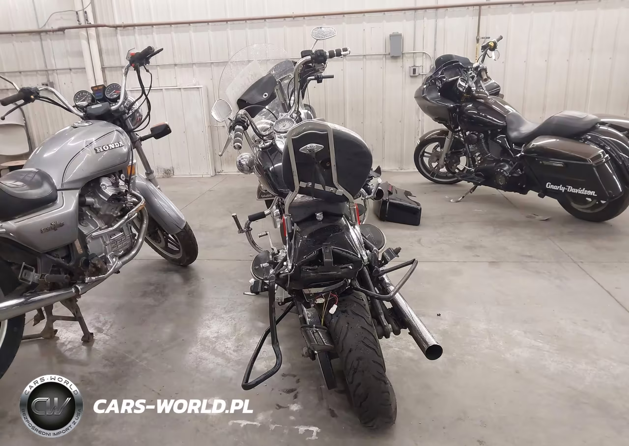 2011 Harley-Davidson Flstc VIN:1HD1BW515BB010581 - 6