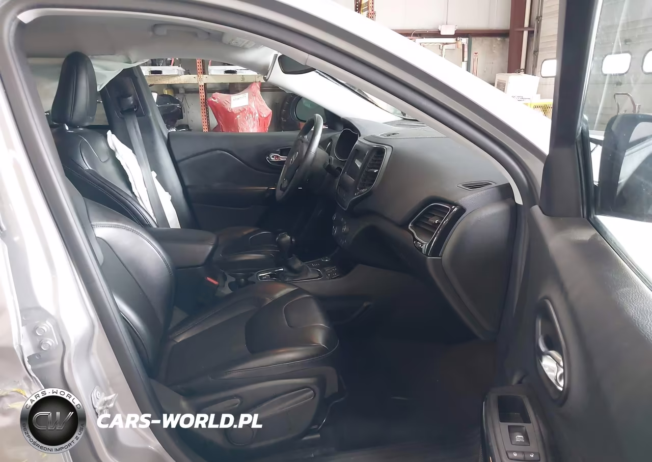 2021 Jeep Cherokee Altitude 4X4 VIN:1C4PJMLB7MD240449 - 5
