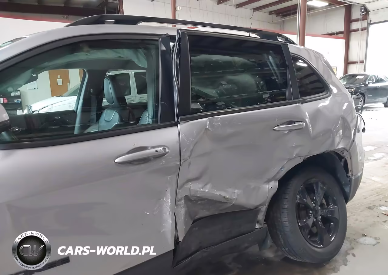 2021 Jeep Cherokee Altitude 4X4 VIN:1C4PJMLB7MD240449 - 6