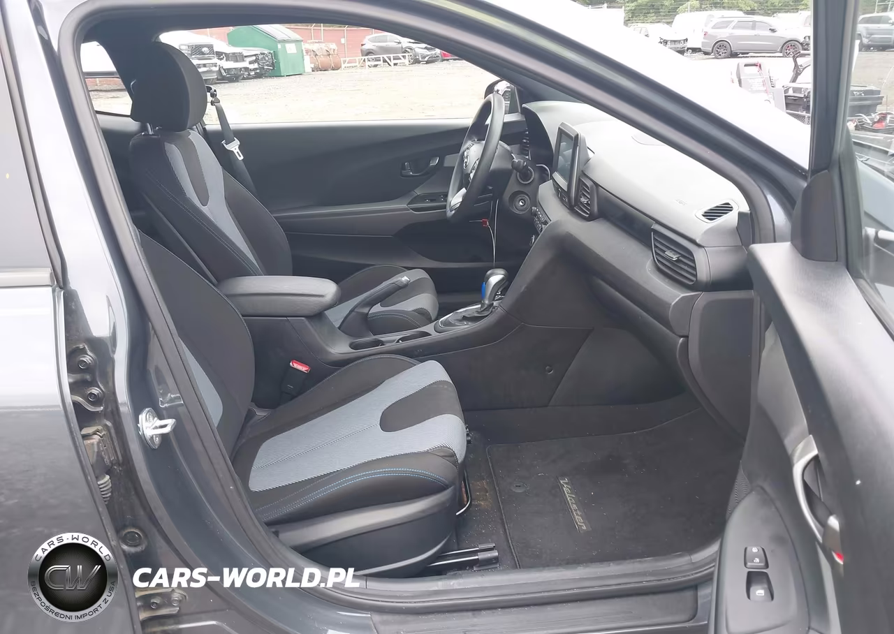 2019 Hyundai Veloster 2.0 VIN:KMHTG6AF8KU004156 - 5