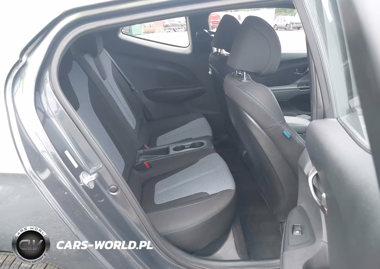 2019 Hyundai Veloster 2.0 VIN:KMHTG6AF8KU004156 - 8