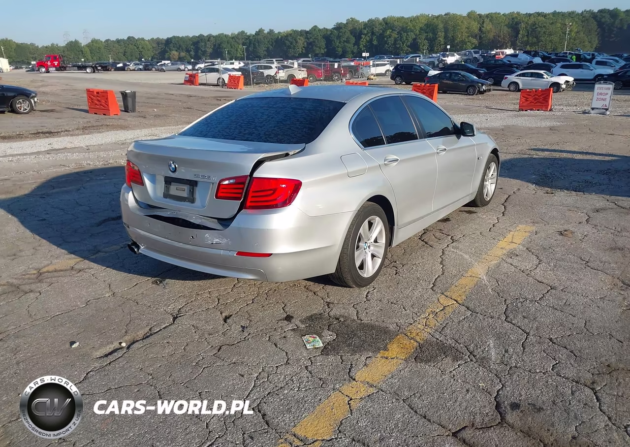 2012 BMW 528 I VIN:WBAXG5C53CDX02693 - 4