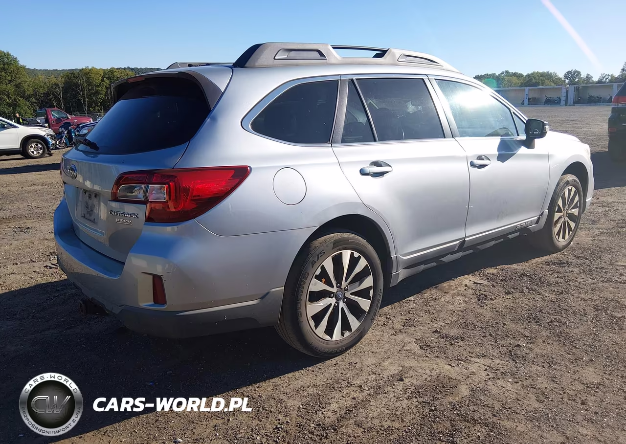 2015 Subaru Outback 2.5I Limited VIN:4S4BSALC6F3226092 - 4