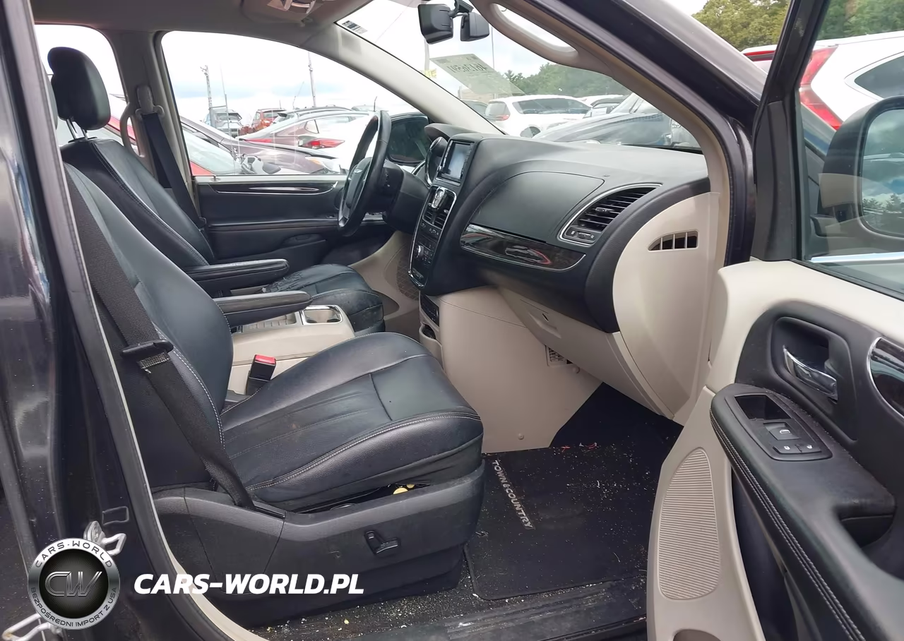 2012 Chrysler Town & Country Touring-L VIN:2C4RC1CG8CR267524 - 5