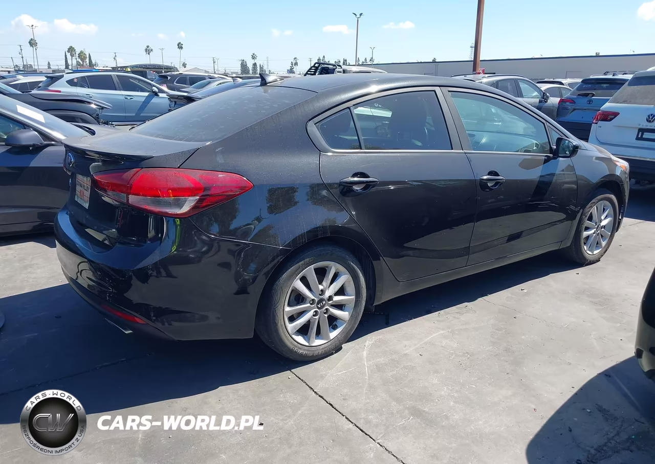 2017 Kia Forte S VIN:3KPFL4A78HE015076 - 4