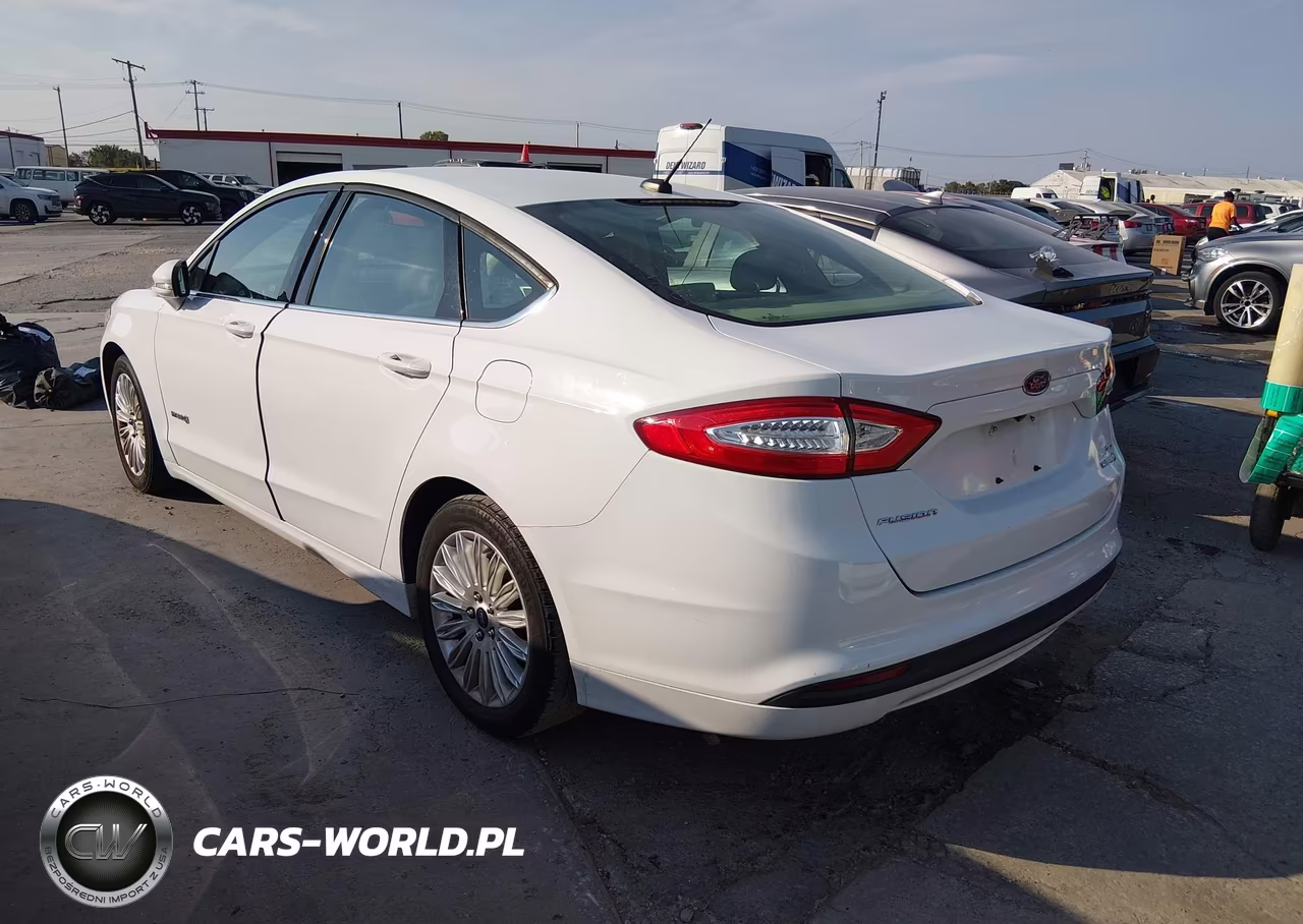 2015 Ford Fusion Hybrid Se VIN:3FA6P0LU2FR199409 - 3