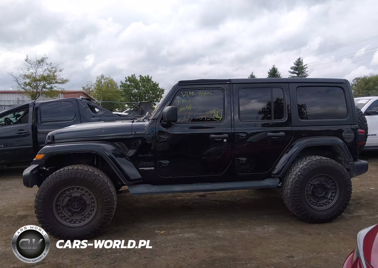 2018 Jeep Wrangler Unlimited Sahara 4X4 VIN:1C4HJXEG0JW184952 - 14