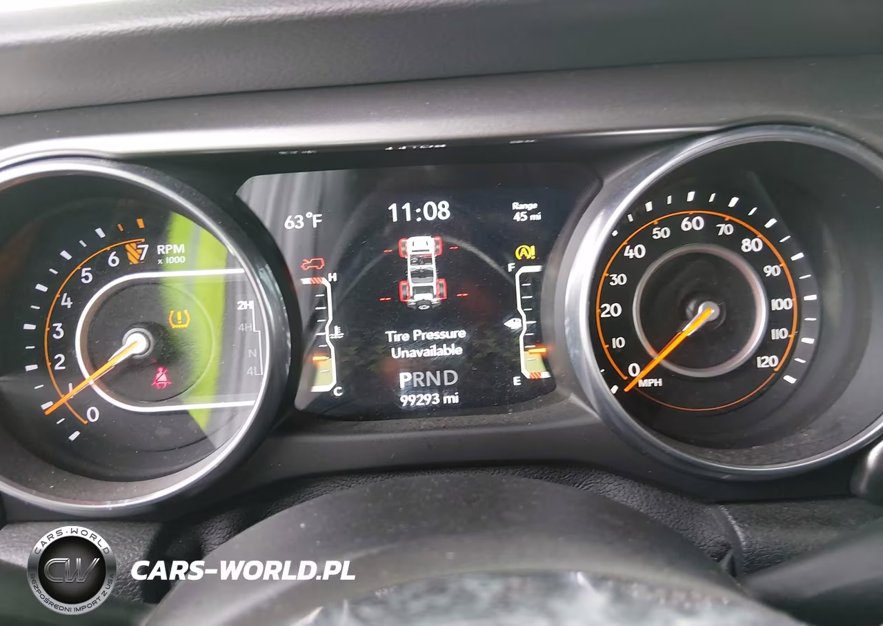 2018 Jeep Wrangler Unlimited Sahara 4X4 VIN:1C4HJXEG0JW184952 - 7