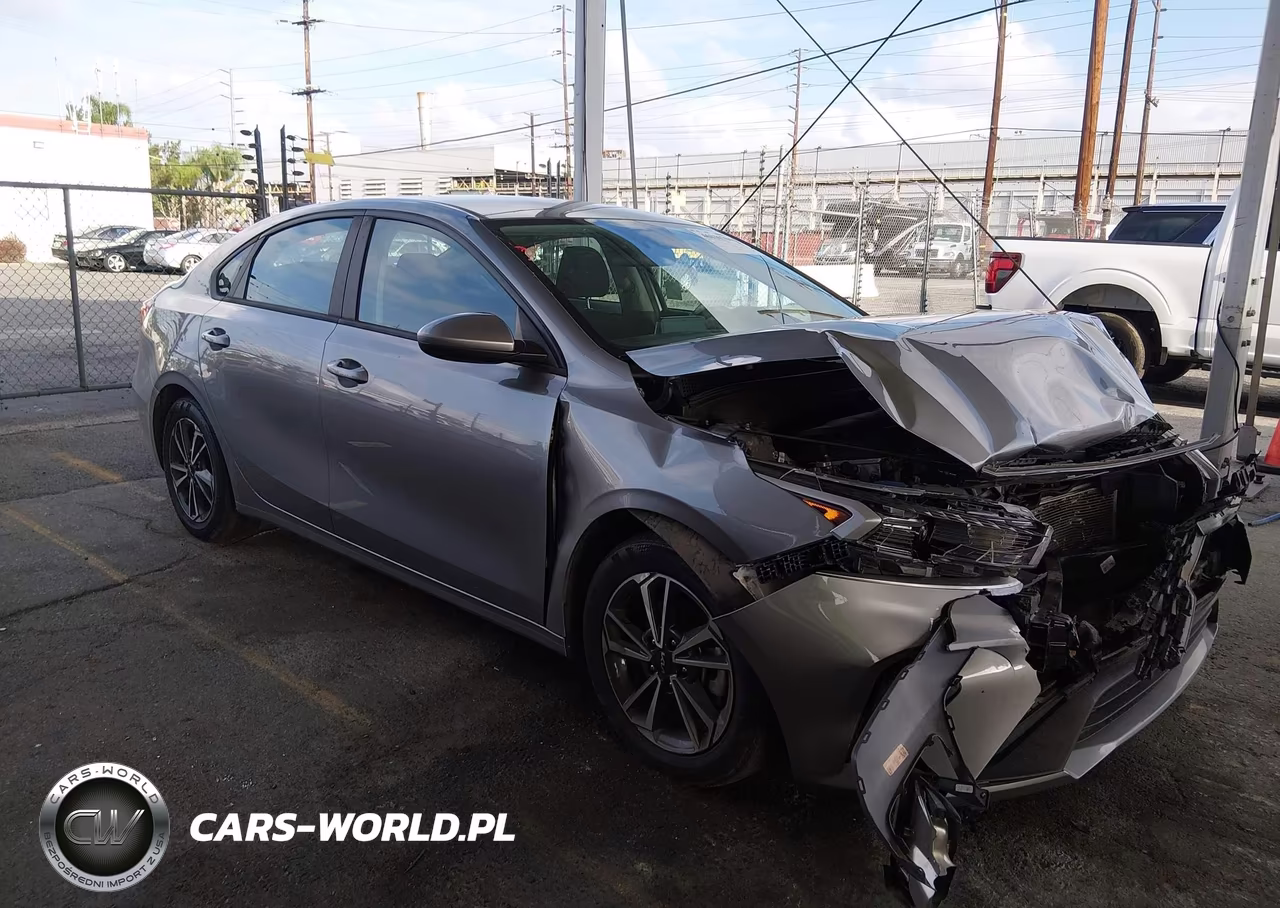 2023 Kia Forte Lxs