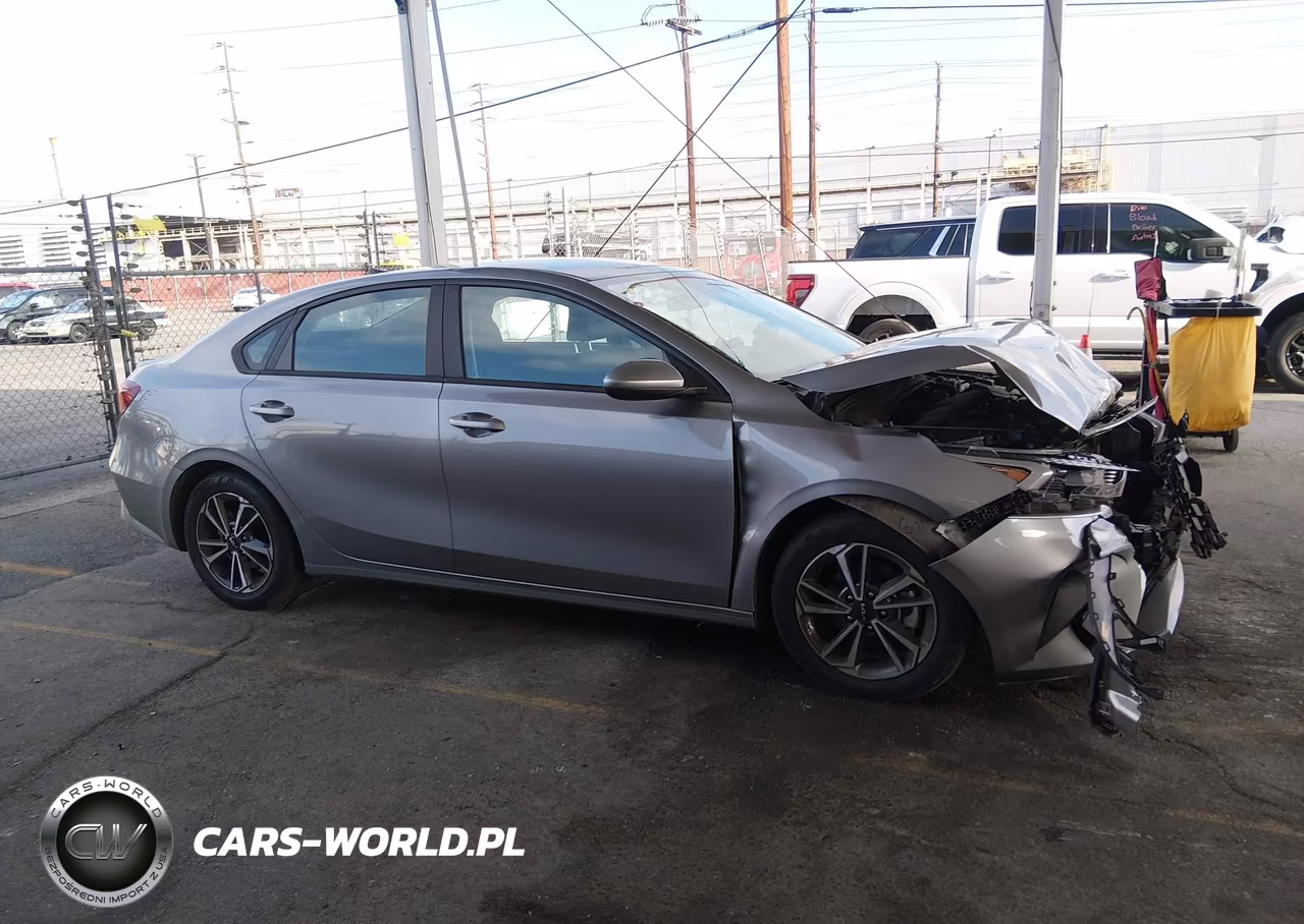 2023 Kia Forte Lxs VIN:3KPF24AD2PE577434 - 13
