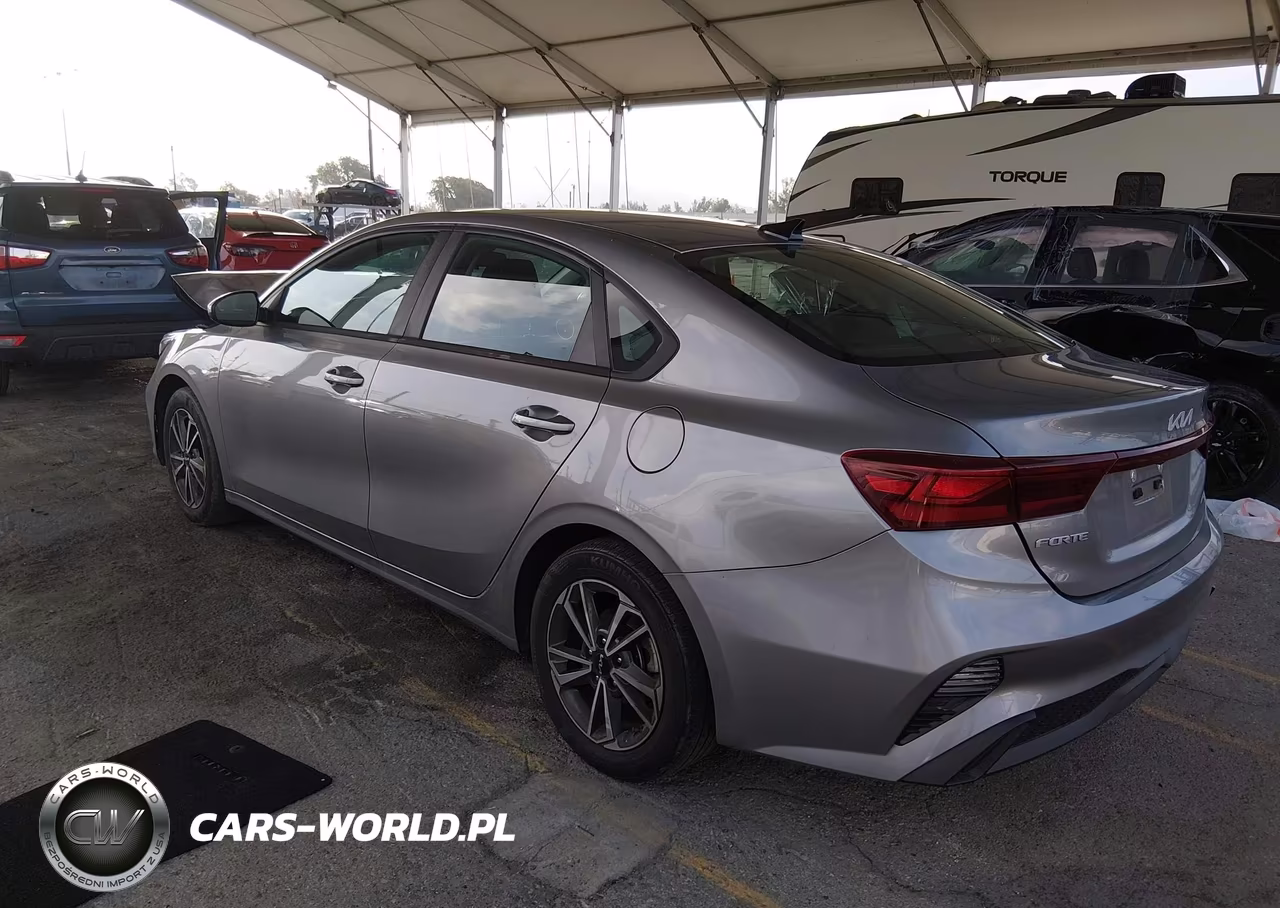 2023 Kia Forte Lxs VIN:3KPF24AD2PE577434 - 3