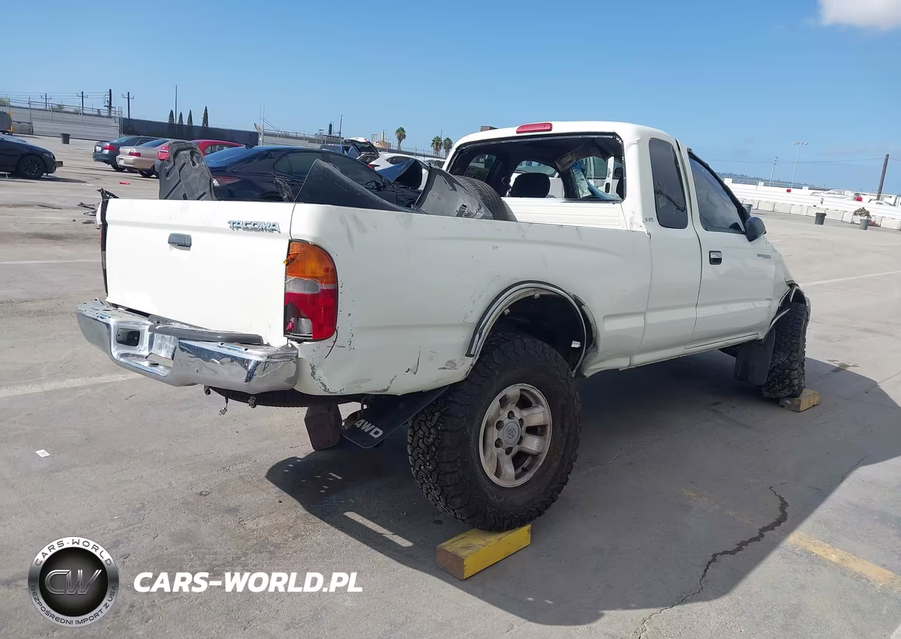 1999 Toyota Tacoma VIN:4TAWN72N1XZ541461 - 4