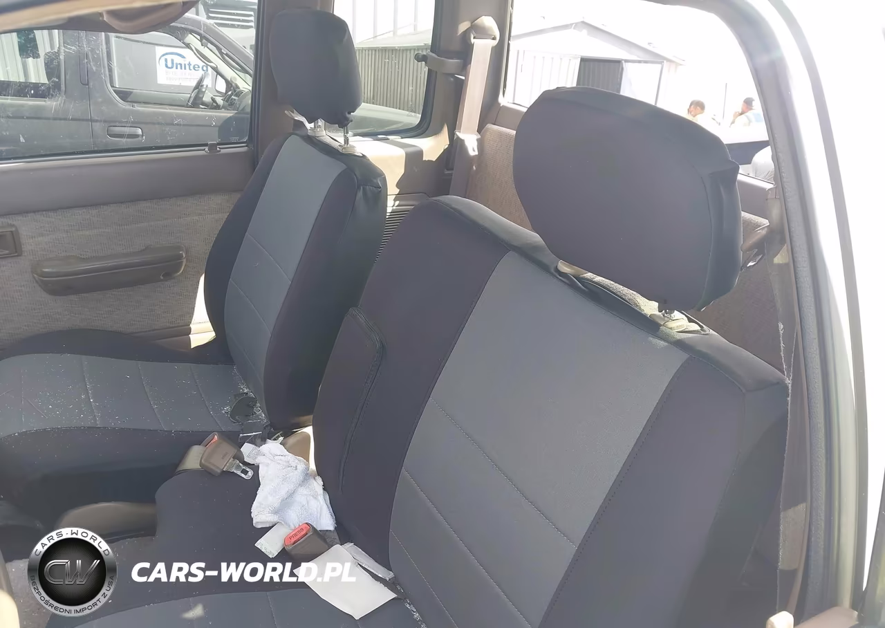 1999 Toyota Tacoma VIN:4TAWN72N1XZ541461 - 8