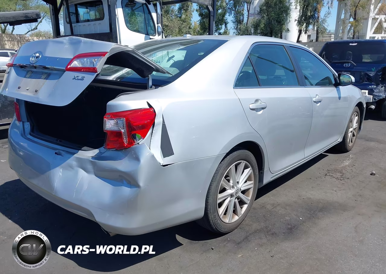 2014 Toyota Camry Xle VIN:4T4BF1FK7ER358283 - 4