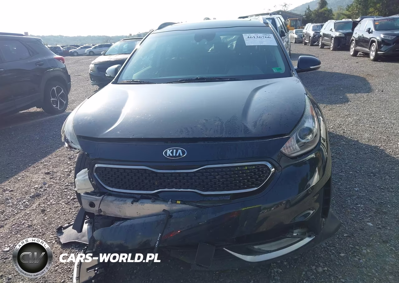 2019 Kia Niro Touring VIN:KNDCE3LC0K5222842 - 13