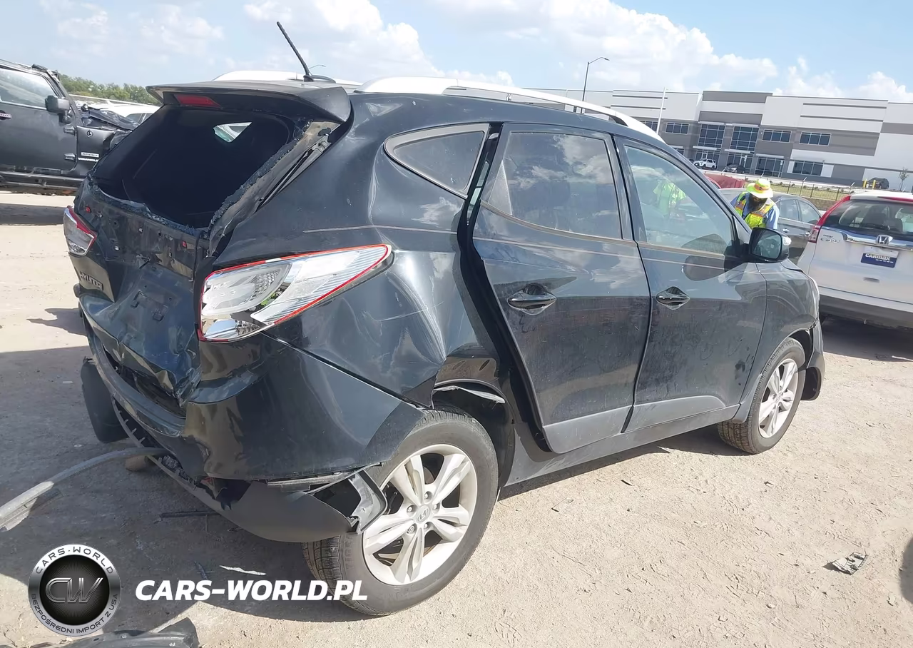2013 Hyundai Tucson Gls VIN:KM8JU3AC4DU560391 - 4