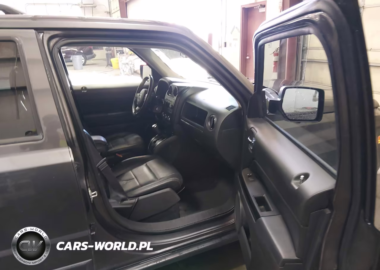 2017 Jeep Patriot High Altitude 4X4 VIN:1C4NJRFB9HD113840 - 5