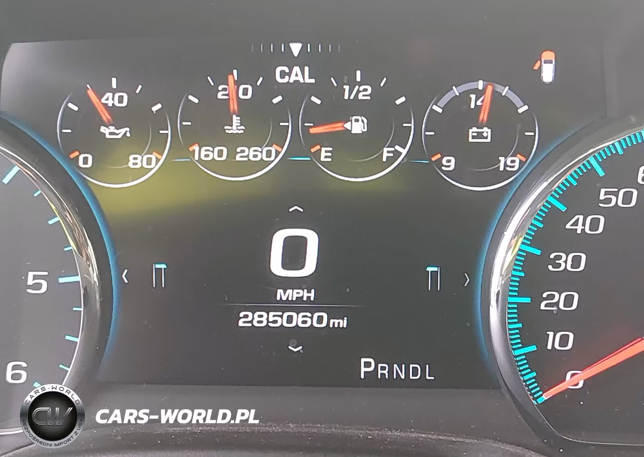 2017 Chevrolet Tahoe Lt VIN:1GNSCBKC4HR384446 - 16