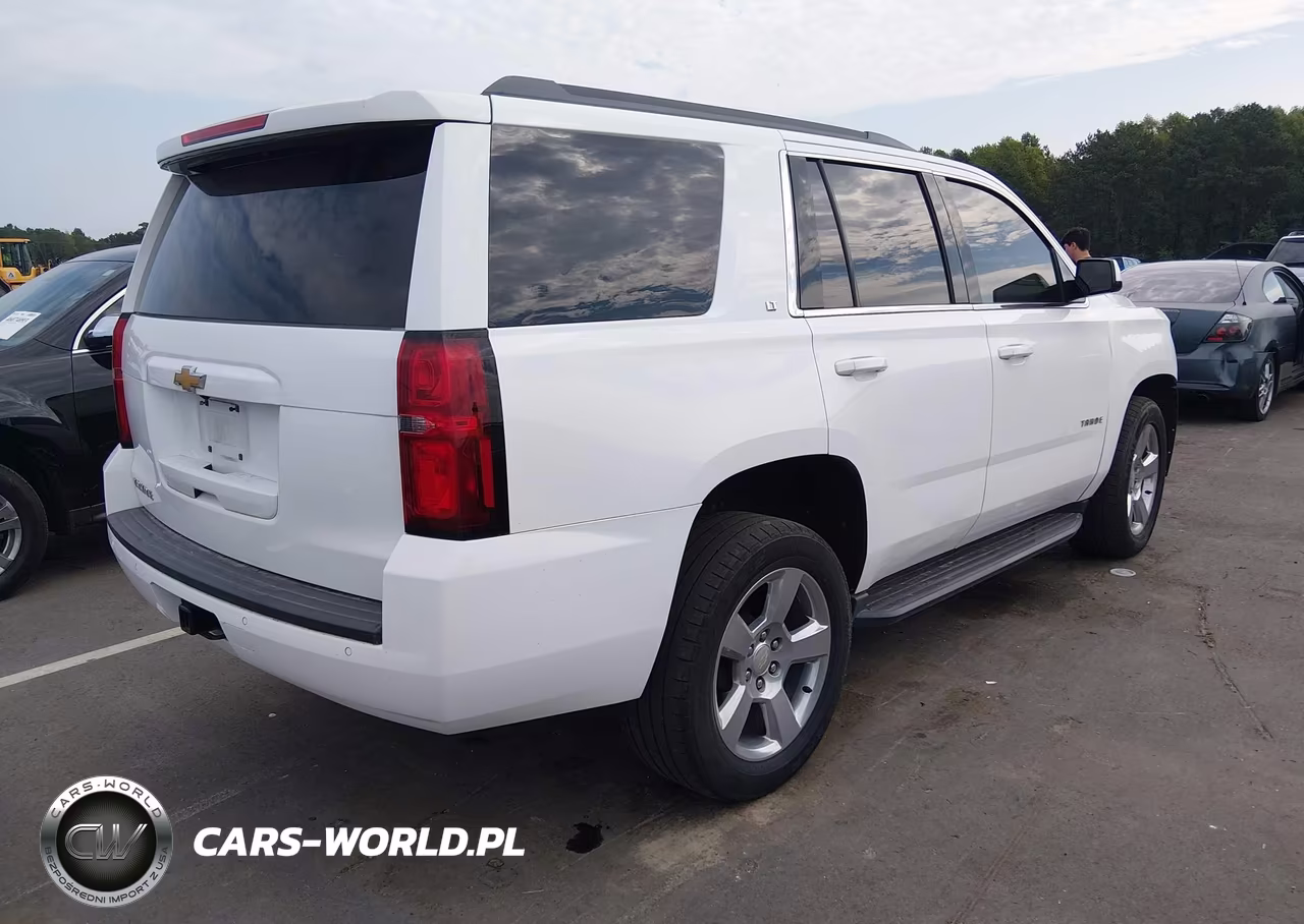 2017 Chevrolet Tahoe Lt VIN:1GNSCBKC4HR384446 - 4