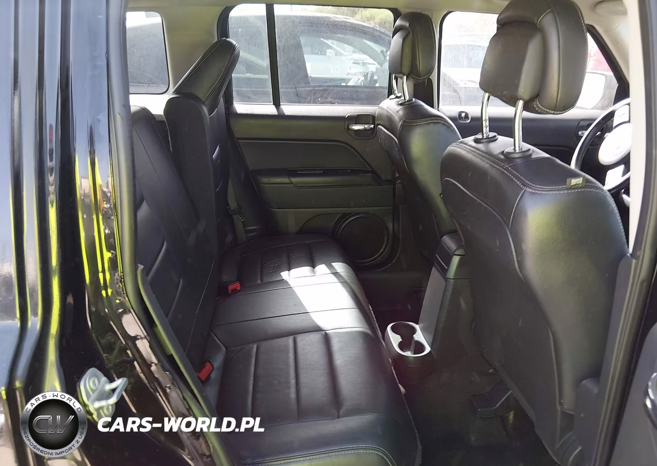 2017 Jeep Patriot High Altitude 4X4 VIN:1C4NJRFB9HD205949 - 8