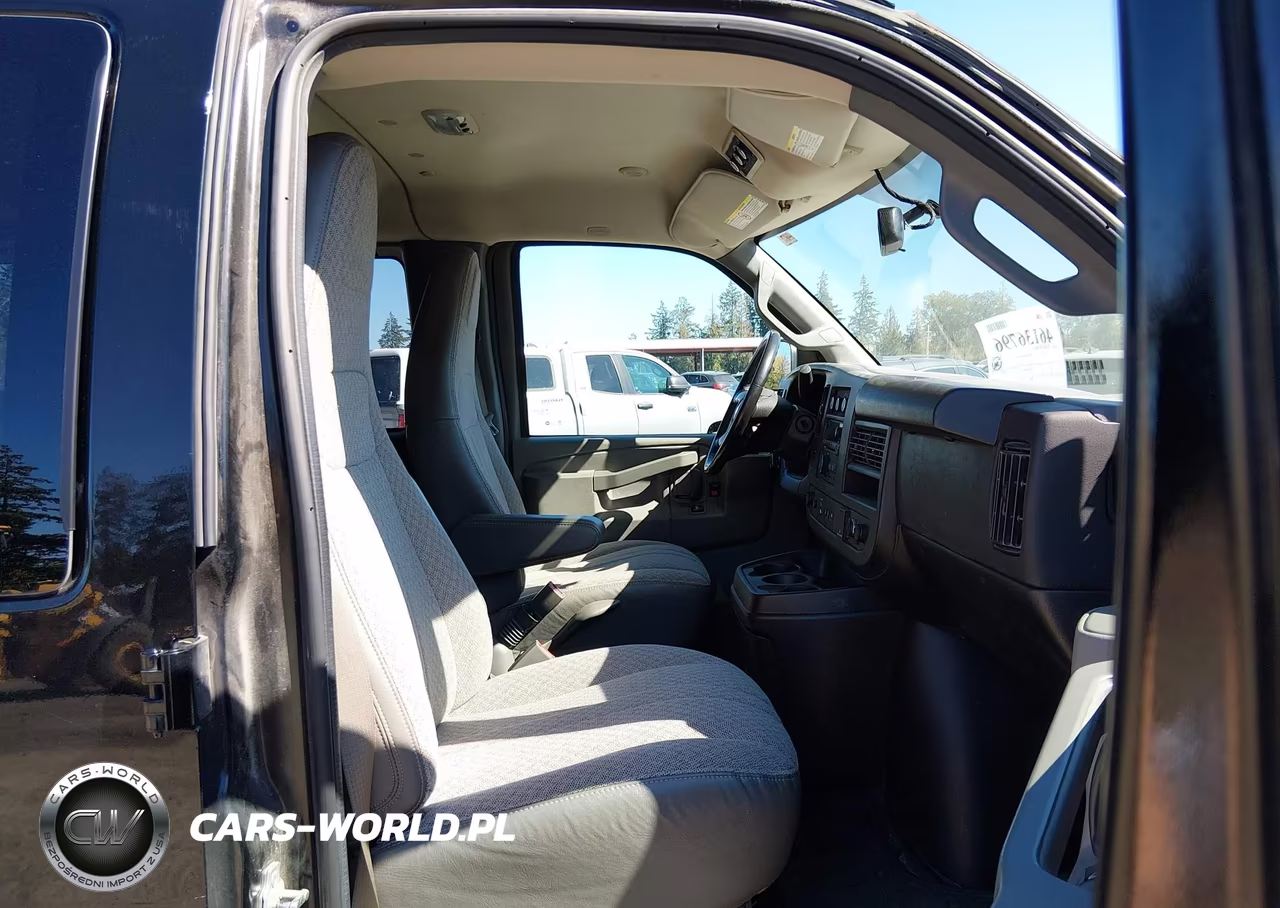 2018 Chevrolet Express 3500 Lt VIN:1GAZGPFG0J1299817 - 5