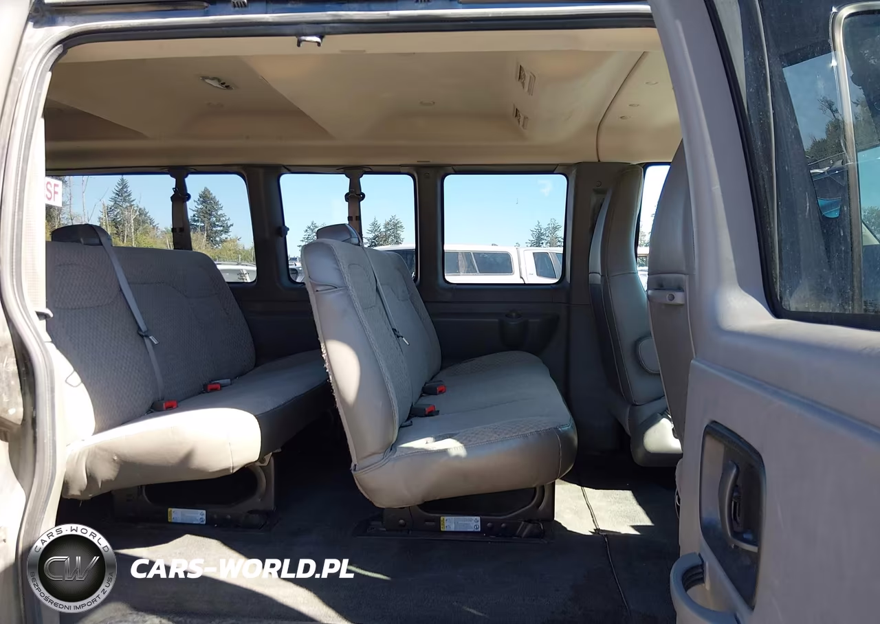 2018 Chevrolet Express 3500 Lt VIN:1GAZGPFG0J1299817 - 8