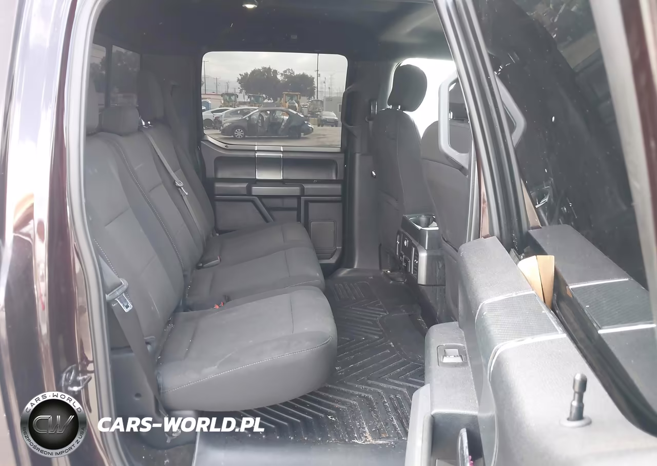 2018 Ford F-150 Xlt VIN:1FTEW1CG4JKC53900 - 8