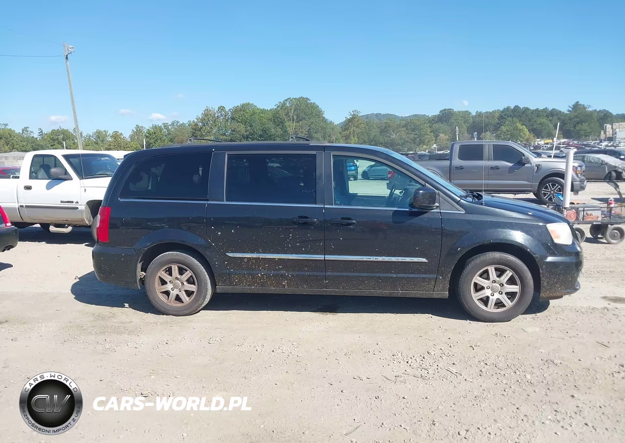 2012 Chrysler Town & Country Touring VIN:2C4RC1BG8CR240048 - 13