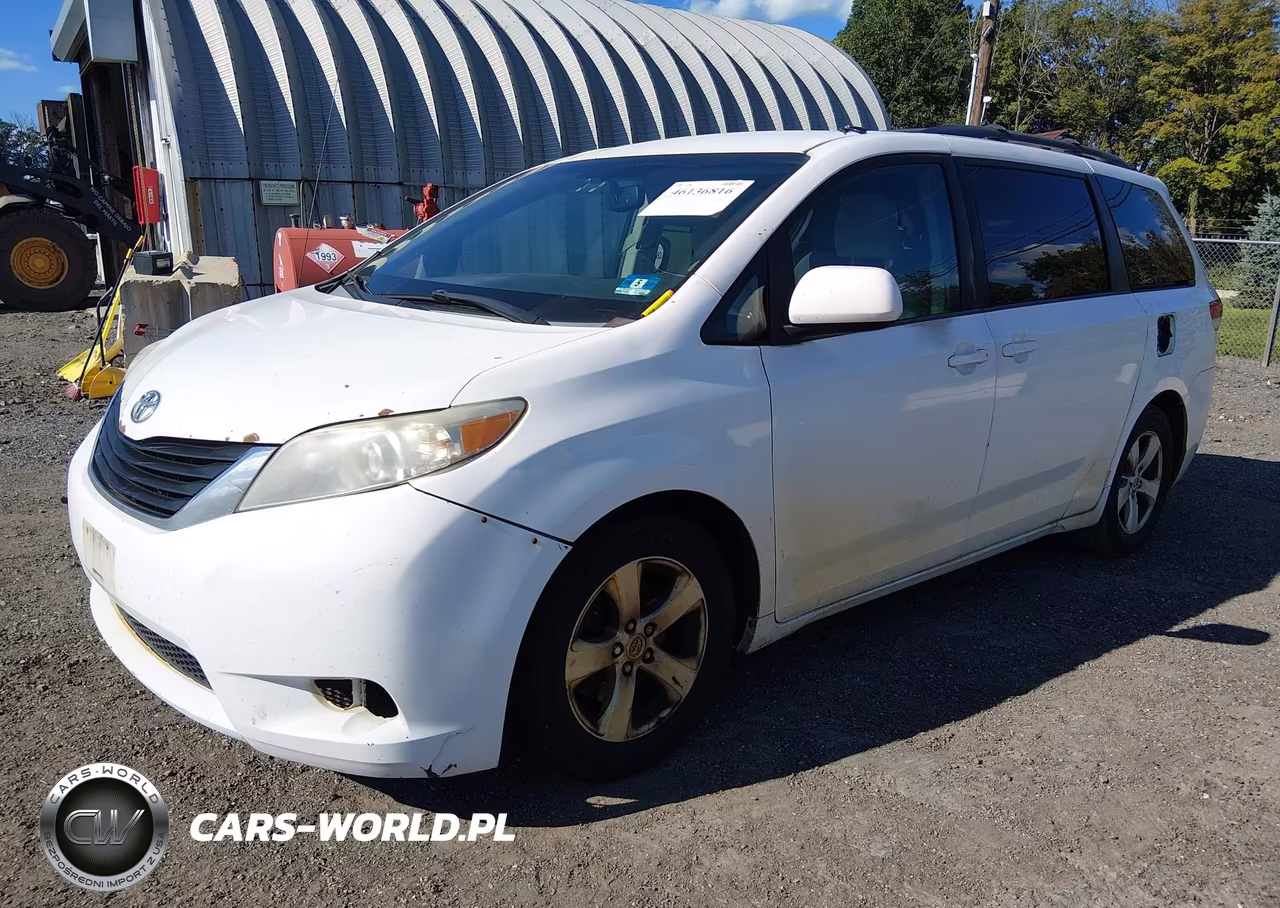 2013 Toyota Sienna Le V6 8 Passenger VIN:5TDKK3DC2DS329908 - 2