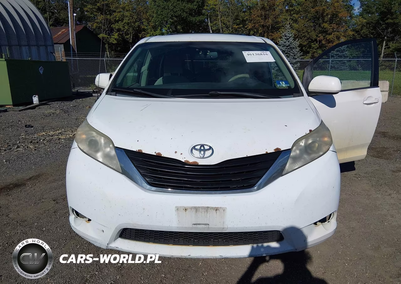 2013 Toyota Sienna Le V6 8 Passenger VIN:5TDKK3DC2DS329908 - 6