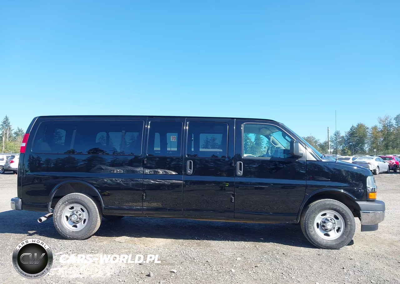 2018 Chevrolet Express 3500 Lt VIN:1GAZGPFG8J1299886 - 13