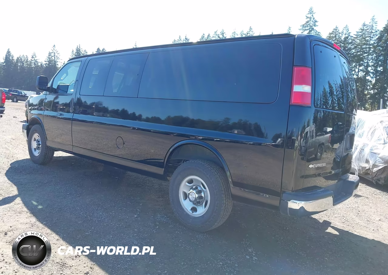 2018 Chevrolet Express 3500 Lt VIN:1GAZGPFG8J1299886 - 3