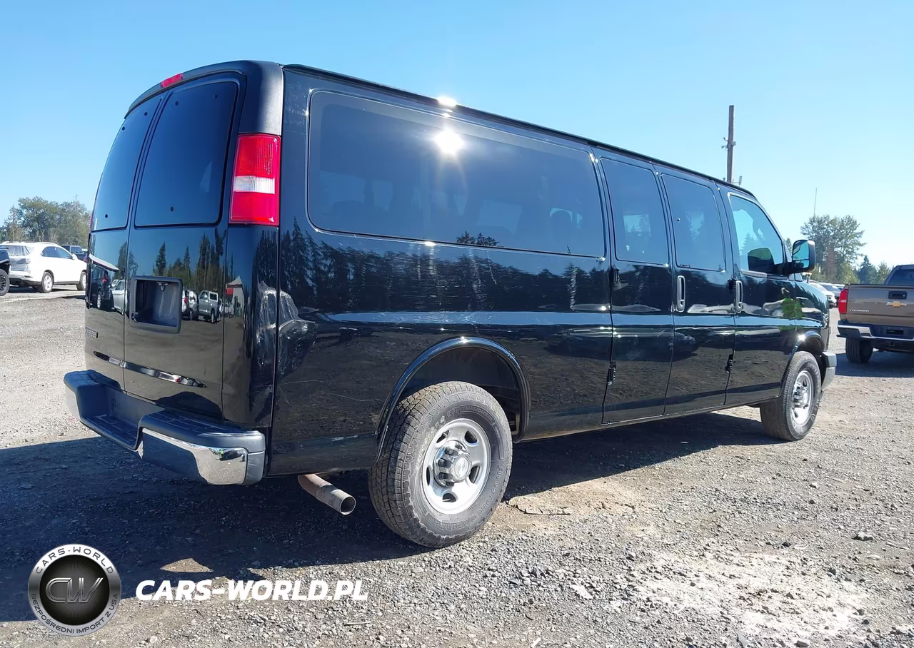 2018 Chevrolet Express 3500 Lt VIN:1GAZGPFG8J1299886 - 4