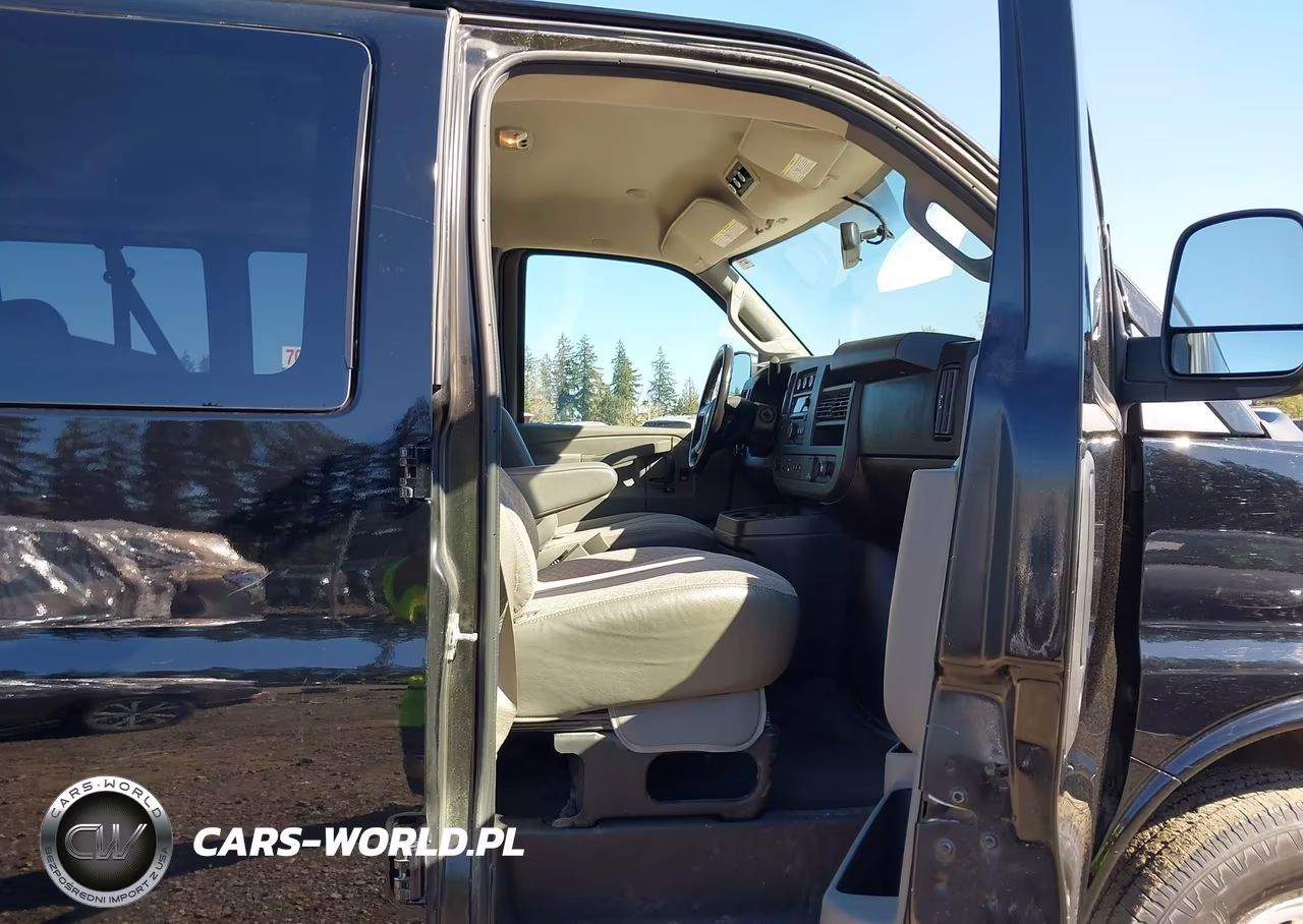 2018 Chevrolet Express 3500 Lt VIN:1GAZGPFG8J1299886 - 5