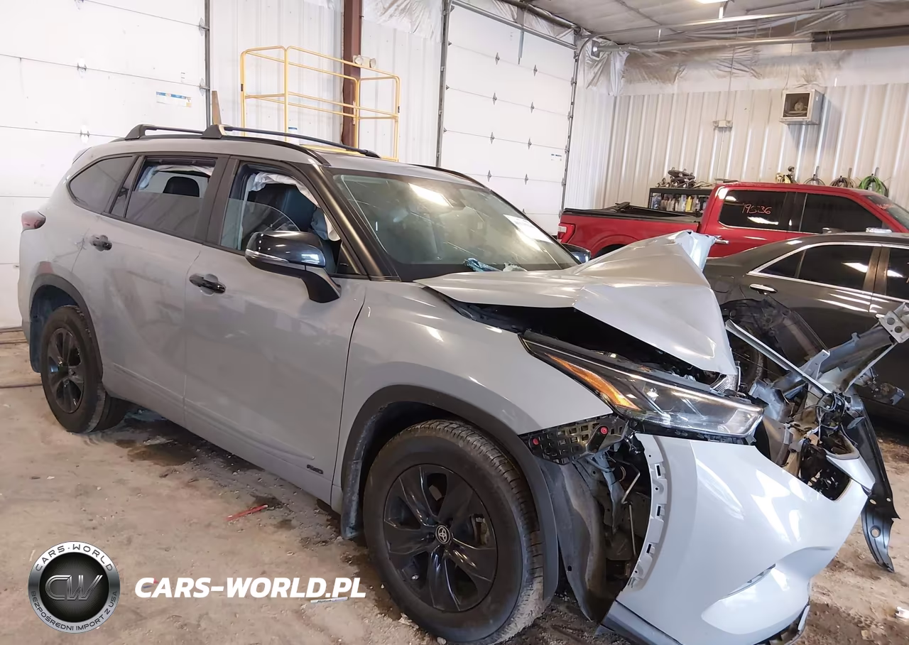 2025 Toyota Highlander Hybrid Xle Nightshade