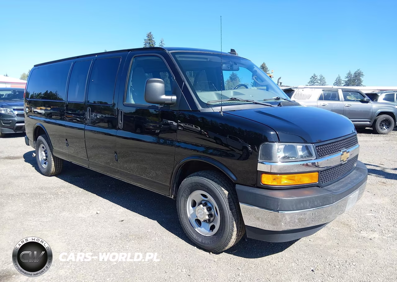 2018 Chevrolet Express 3500 Lt VIN:1GAZGPFG1J1299678 - 1