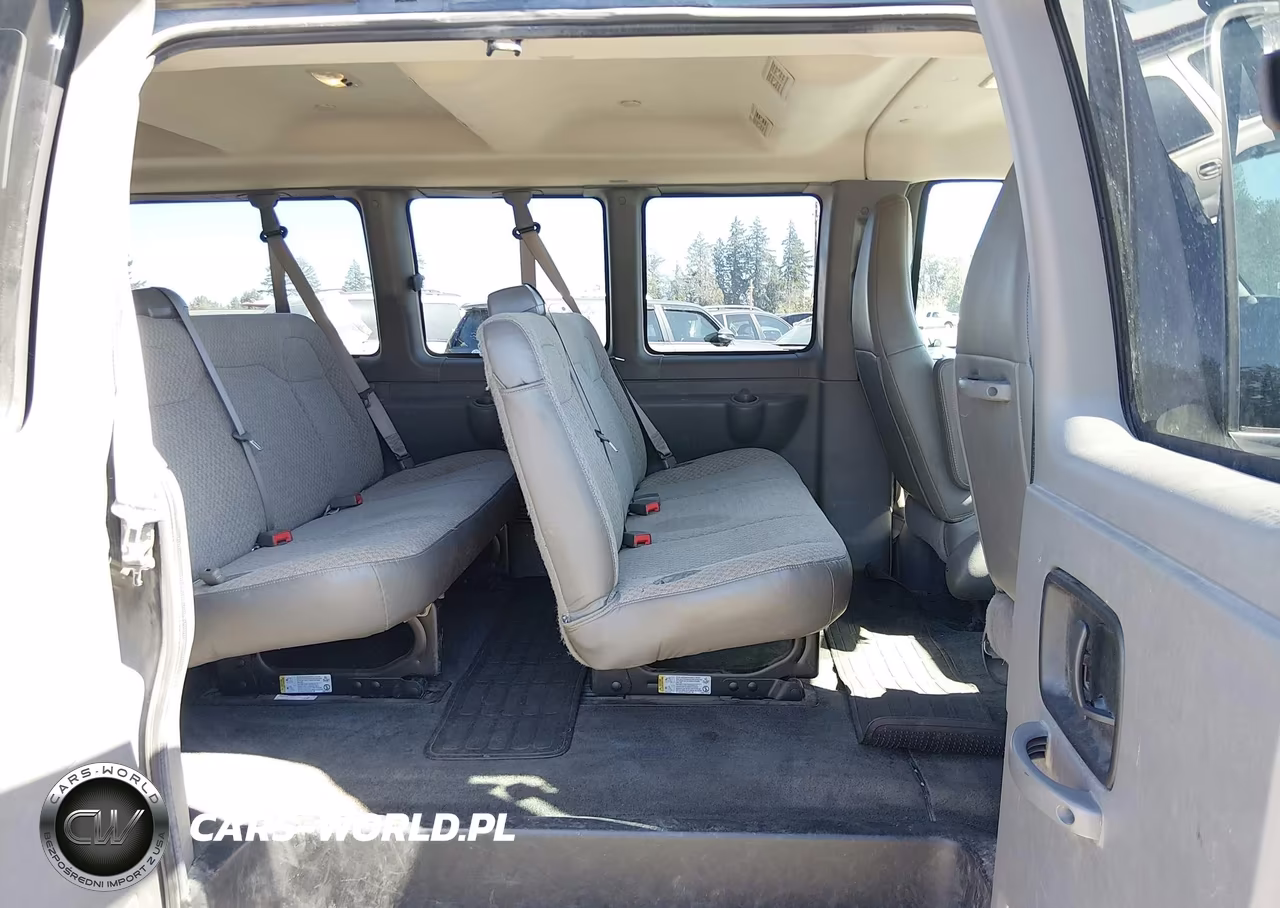 2018 Chevrolet Express 3500 Lt VIN:1GAZGPFG1J1299678 - 8