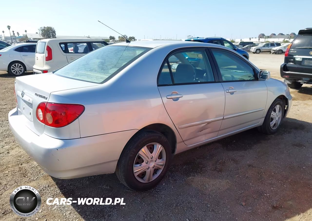 2005 Toyota Corolla Le VIN:1NXBR32E35Z495508 - 4