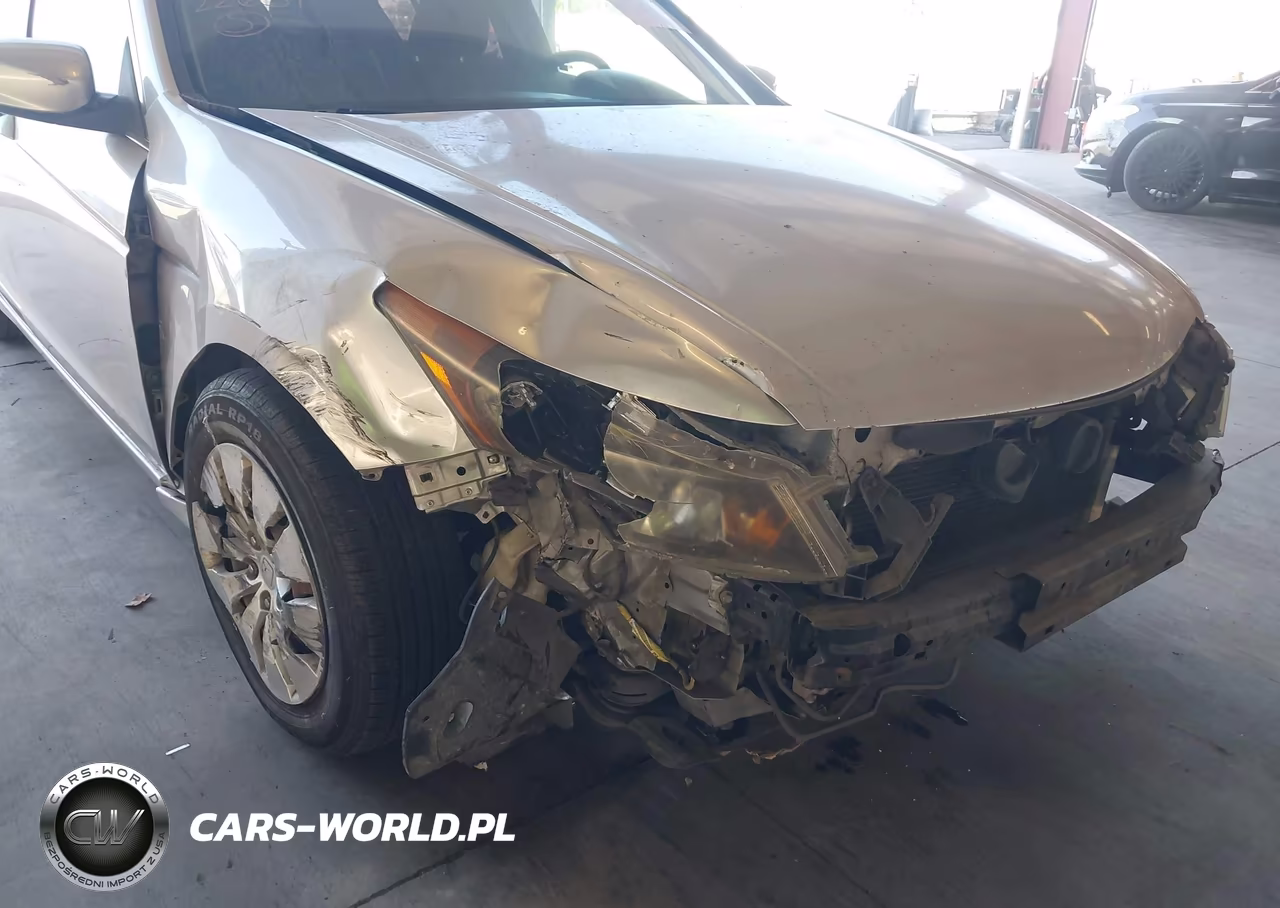 2011 Honda Accord VIN:18GCP2F32BA118569 - 6