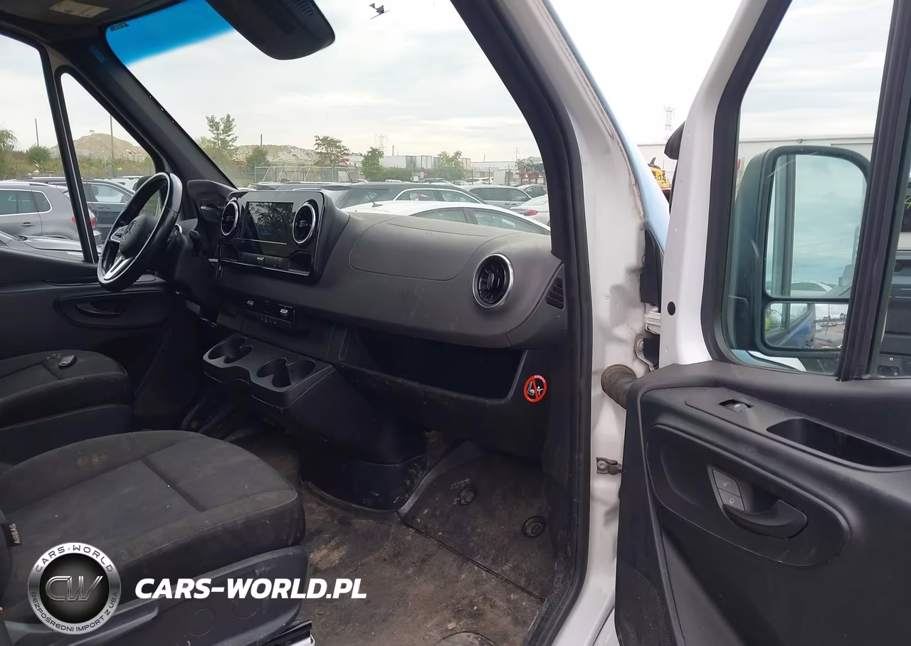 2019 Mercedes-Benz Sprinter 2500 Standard Roof V6 VIN:WD4PF0CDXKT003149 - 5