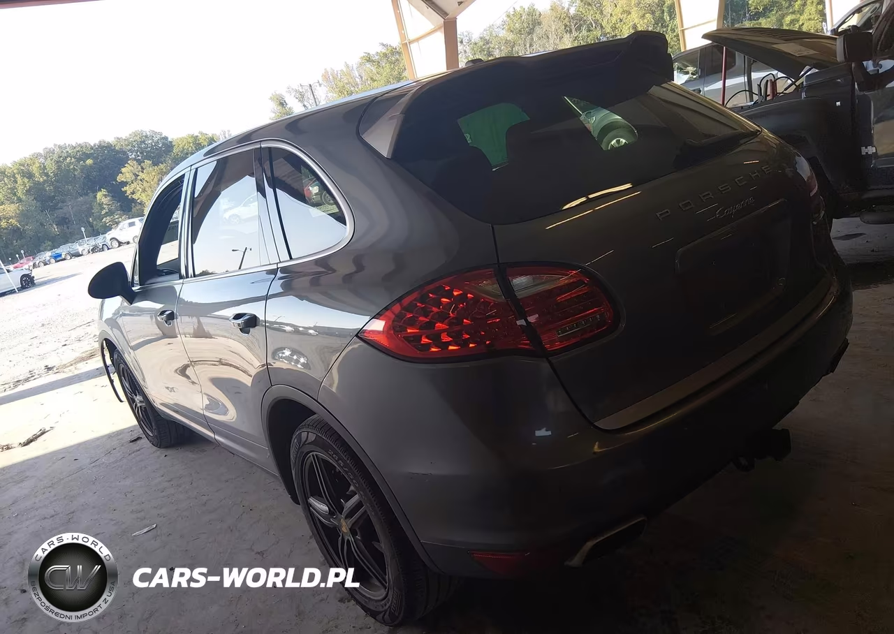 2014 Porsche Cayenne Platinum Edition VIN:WP1AA2A26ELA94497 - 3