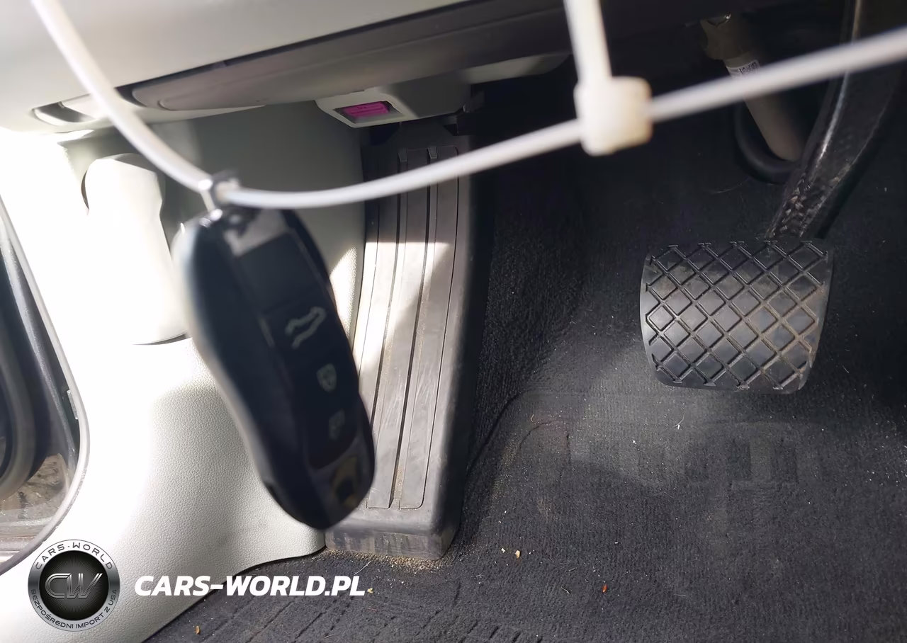 2022 Porsche Macan S VIN:WP1AG2A55NLB20905 - 11