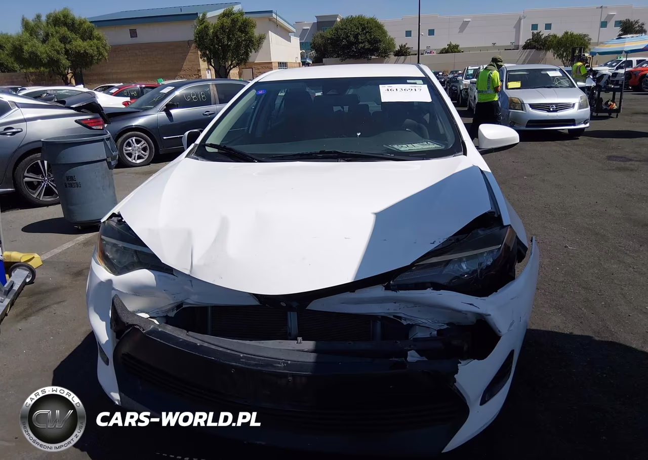 2017 Toyota Corolla Le VIN:2T1BURHE9HC803828 - 12