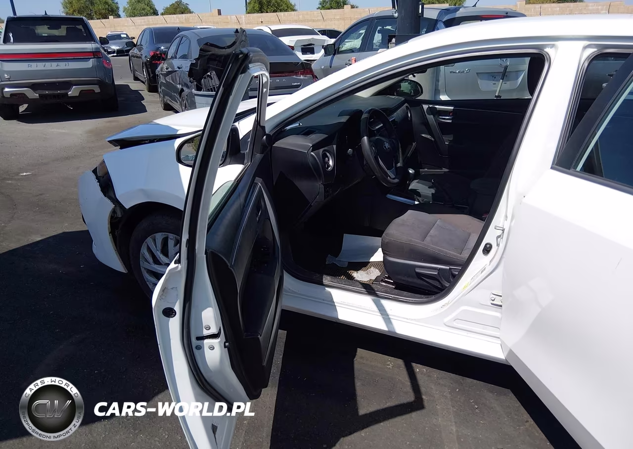 2017 Toyota Corolla Le VIN:2T1BURHE9HC803828 - 5