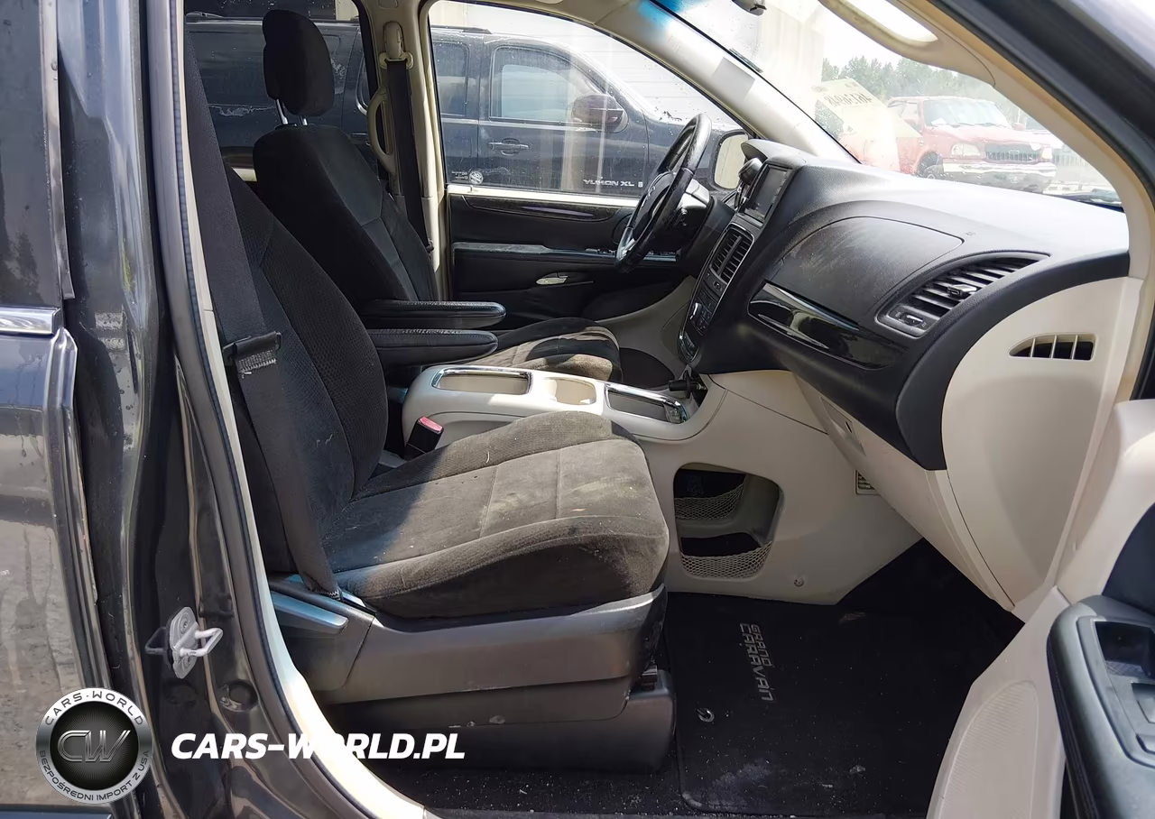 2012 Dodge Grand Caravan Crew VIN:2C4RDGDG4CR246863 - 5