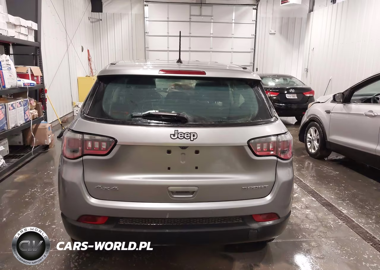 2018 Jeep Compass Sport 4X4 VIN:3C4NJDAB7JT192435 - 17