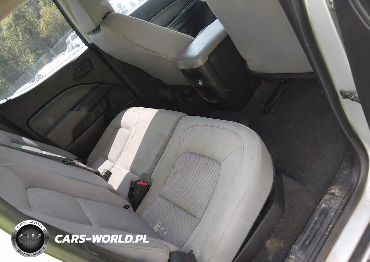 2019 Chevrolet Colorado Wt VIN:1GCGTBENXK1127387 - 8