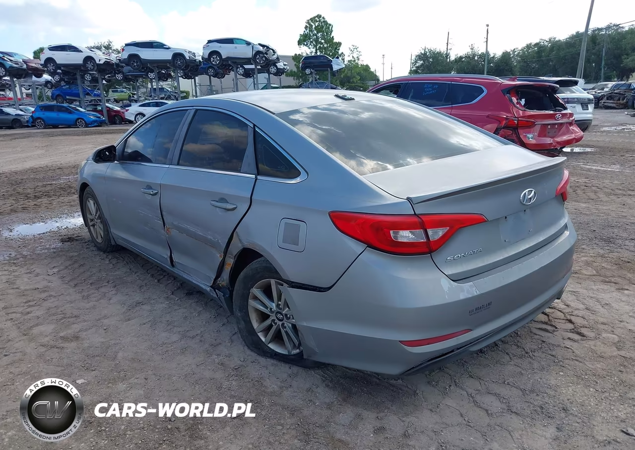 2015 Hyundai Sonata Se VIN:5NPE24AF1FH071262 - 3