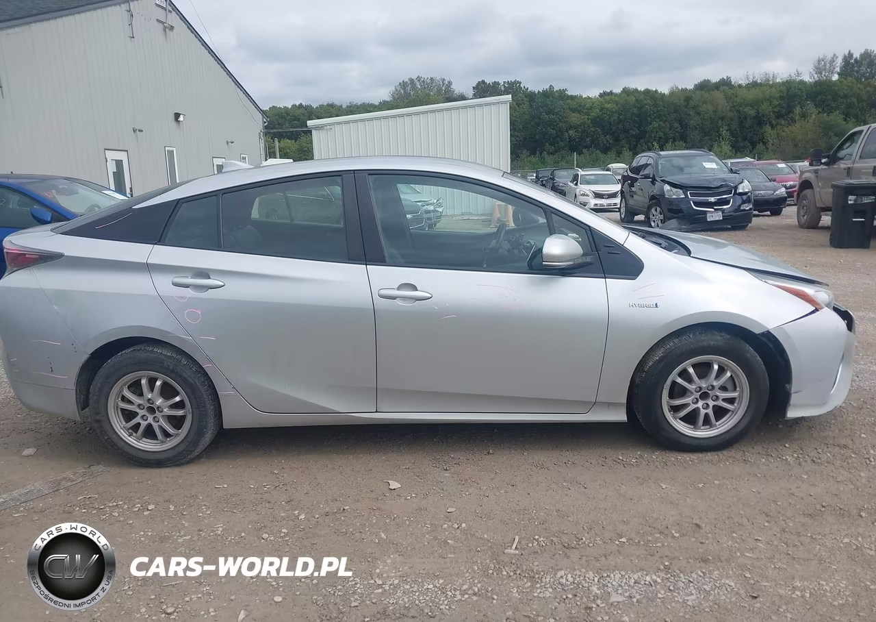 2017 Toyota Prius Four VIN:JTDKARFU9H3038809 - 13